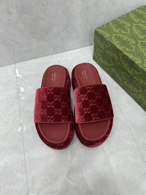 Gucci Men's Slippers 316